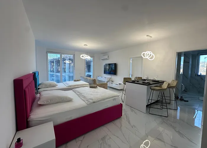 Apartment Royal - *